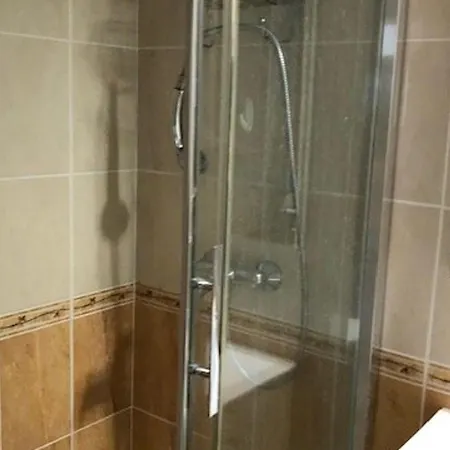 Apartment T2 Pour 4 Pers, Jardin, Parking Prive, A 100m De La - Fr-1-607-190 *